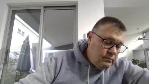 Snapshot of scoobs71 chatting on June 2, 12:45 am Scoobs online show from June 2, 12:45 am