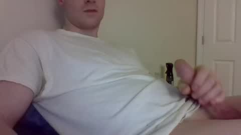 Snapshot of scooter912 chatting on December 15, 3:24 am scooter912 online show from December 15, 3:24 am