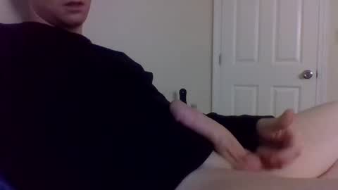 Snapshot of scooter912 chatting on January 3, 2:32 am scooter912 online show from January 3, 2:32 am