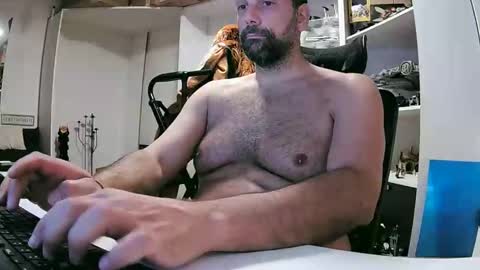 Snapshot of scorpion_cock chatting on March 9, 8:35 pm scorpion_cock online show from March 9, 8:35 pm
