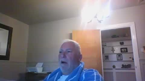 Snapshot of scoti55 chatting on May 2, 5:51 pm scoti55 online show from May 2, 5:51 pm