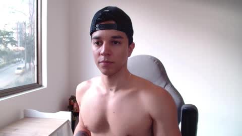 Snapshot of scott_brasher1 chatting on February 19, 10:09 pm Twitter Scott brasher1 Instagram Camiloestuardo2 online show from February 19, 10:09 pm