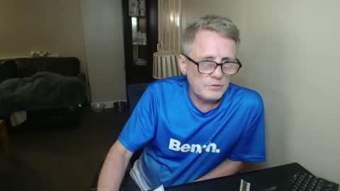 Snapshot of scottsman63 chatting on October 23, 7:56 pm Cum and say hello online show from October 23, 7:56 pm