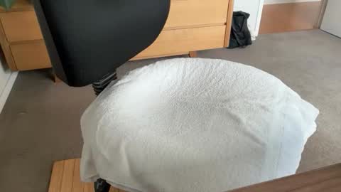 Snapshot of scottyeah80 chatting on February 18, 10:28 pm scottyeah80 online show from February 18, 10:28 pm