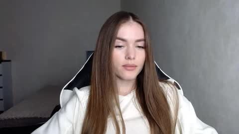 scratc_h online show from October 5, 4:05 pm