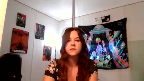 Snapshot of screamqueenp chatting on May 28, 4:10 am PennyWise online show from May 28, 4:10 am