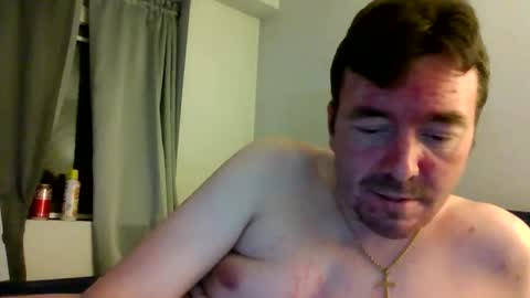 Snapshot of scuba_man chatting on November 10, 3:49 am scuba_man online show from November 10, 3:49 am