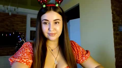 Elizabeth  online show from December 18, 9:37 am