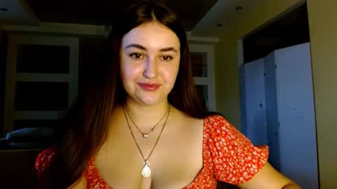 Elizabeth  online show from February 11, 2:33 pm