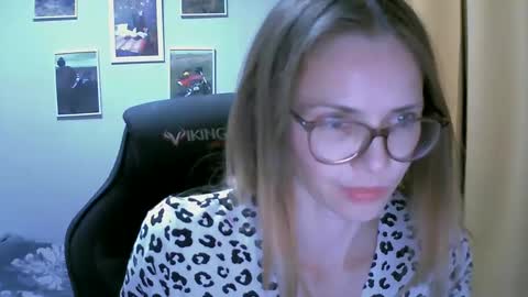 Snapshot of sea_dream chatting on October 3, 4:37 pm SEA Dream online show from October 3, 4:37 pm