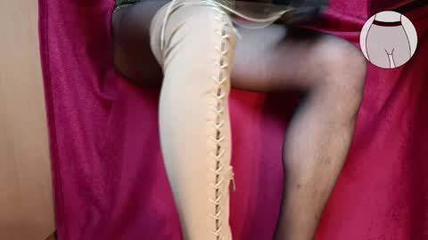 seamlessly online show from December 15, 1:54 pm