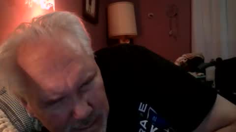 Snapshot of seanstiffy3916 chatting on December 23, 2:42 am seanstiffy3916 online show from December 23, 2:42 am