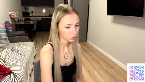 Kate online show from April 18, 7:07 pm