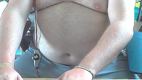 Snapshot of seathrough chatting on June 22, 8:11 am Falco J online show from June 22, 8:11 am
