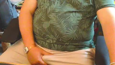 Snapshot of seathrough chatting on July 30, 6:23 am Falco J online show from July 30, 6:23 am