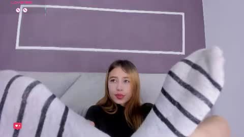 Snapshot of seattle_rousse chatting on June 28, 1:17 pm Rosie online show from June 28, 1:17 pm