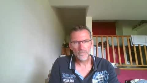 Snapshot of seb846894 chatting on April 28, 2:11 pm seb846894 online show from April 28, 2:11 pm