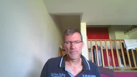Snapshot of seb846894 chatting on May 1, 7:35 am seb846894 online show from May 1, 7:35 am