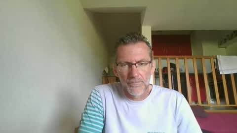 Snapshot of seb846894 chatting on May 2, 10:31 am seb846894 online show from May 2, 10:31 am
