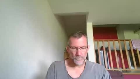 Snapshot of seb846894 chatting on May 20, 8:42 am seb846894 online show from May 20, 8:42 am