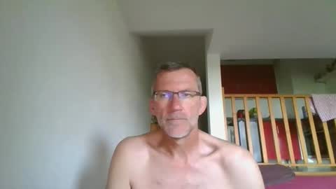 Snapshot of seb846894 chatting on May 26, 5:58 am seb846894 online show from May 26, 5:58 am