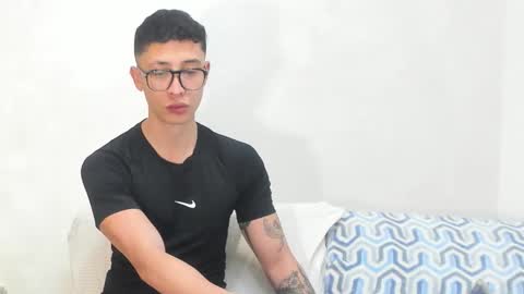 Snapshot of sebas_1122 chatting on March 21, 9:07 pm SEBASTIAN online show from March 21, 9:07 pm