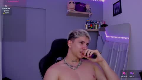 Sebastin online show from March 8, 6:37 pm