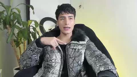 sebastian online show from December 18, 1:17 pm