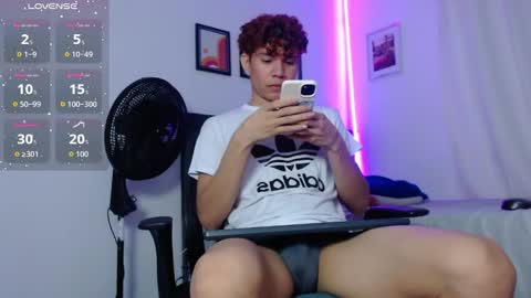 Snapshot of sebas_vegax04 chatting on February 3, 1:37 am Sebas vegax04 online show from February 3, 1:37 am