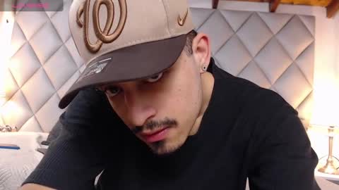 Snapshot of sebastian_berne chatting on March 3, 12:48 pm Sebastian Berne online show from March 3, 12:48 pm