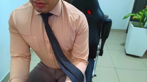 juan  sebastian online show from March 4, 6:18 pm