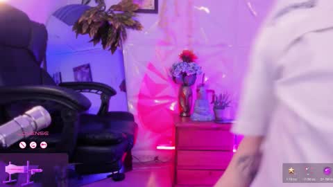 Snapshot of sebastianhilton chatting on February 18, 7:32 pm . INDEPENDENT MODEL online show from February 18, 7:32 pm