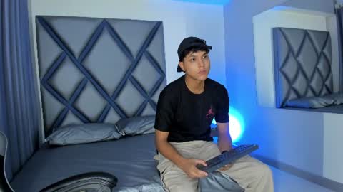sebastiann_04 online show from June 23, 9:13 pm