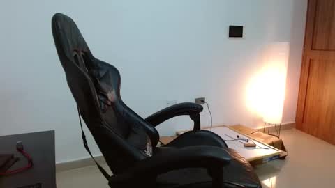 Snapshot of sebastiano_97 chatting on April 8, 1:05 am Sebastiano online show from April 8, 1:05 am