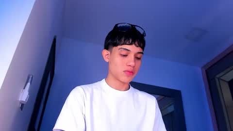 Sebastian online show from February 16, 8:27 pm