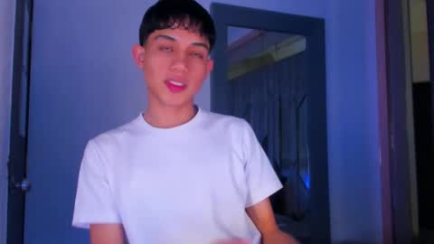 Sebastian online show from March 19, 8:24 pm