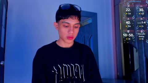 Snapshot of sebax_00 chatting on April 25, 8:39 pm Sebastian online show from April 25, 8:39 pm