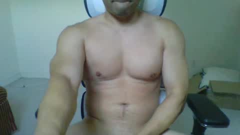 Snapshot of sebbohk chatting on December 3, 8:50 pm Sebbo online show from December 3, 8:50 pm