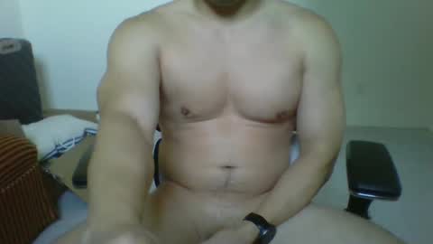 Snapshot of sebbohk chatting on December 15, 11:20 pm Sebbo online show from December 15, 11:20 pm