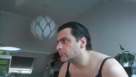 Snapshot of sebix9206 chatting on March 30, 7:20 am sebix9206 online show from March 30, 7:20 am