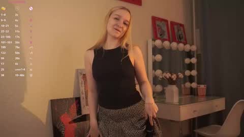 Snapshot of sebrinarainha chatting on October 17, 7:27 pm Rina online show from October 17, 7:27 pm