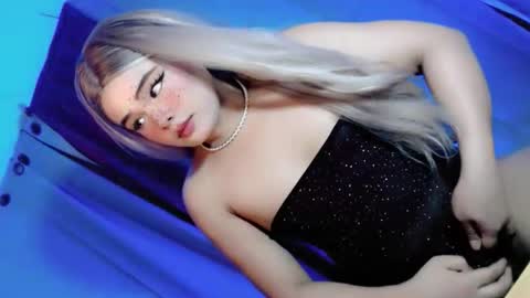 kwen online show from March 11, 4:57 pm