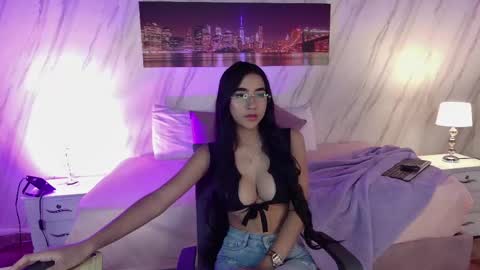 ASHLEY online show from May 22, 8:25 pm