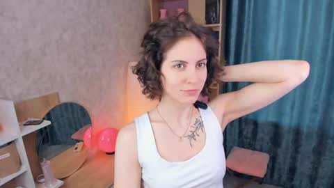 Snapshot of secret_des1res chatting on June 26, 6:07 am Mia online show from June 26, 6:07 am