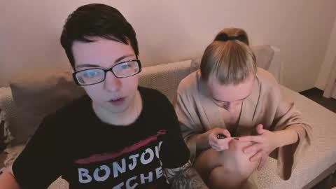 Amanda and  pair in a real life we love each other but can play with you online show from April 18, 8:07 am