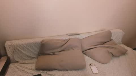 Snapshot of secret_dreams_ chatting on July 12, 5:59 pm Amanda and pair in a real life we love each other but can play with you online show from July 12, 5:59 pm