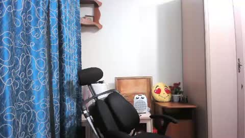 Snapshot of secret_lover_xxx chatting on July 6, 3:58 pm Secret lover XXX online show from July 6, 3:58 pm
