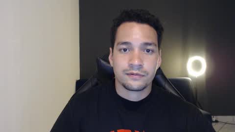 Snapshot of secretboy5000 chatting on January 18, 1:19 am Jex online show from January 18, 1:19 am