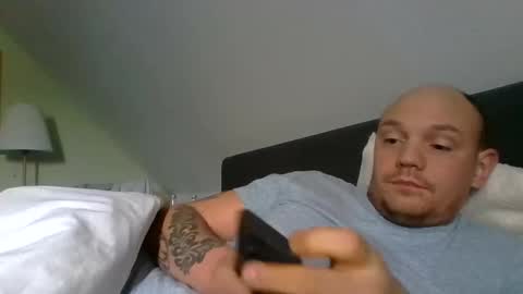 Snapshot of secretcplg chatting on February 22, 7:23 am Simon online show from February 22, 7:23 am