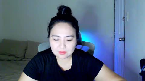 Snapshot of secretlover010101 chatting on April 2, 6:22 am MILAN online show from April 2, 6:22 am
